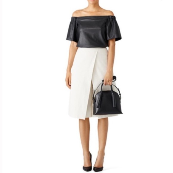 Bailey 44 Black Off-Shoulder Short Sleeve Top - Picture 2 of 8